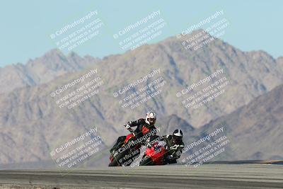 media/Dec-01-2025-Moto Forza (Mon) [[2daa91e15f]]/2-Intermediate Group/Session 4 Turn 9/